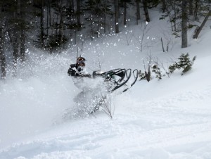 Motoneige hors piste, Chic-Chocs, GaspésieAdrénaline Hors Piste