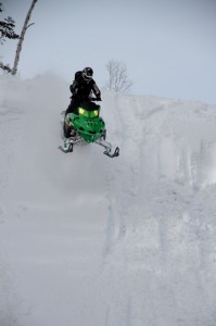 Motoneige hors piste, Chic-Chocs, GaspésieAdrénaline Hors Piste